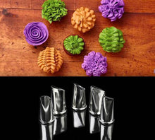 Load image into Gallery viewer, Buttercream Petal Piping Tips